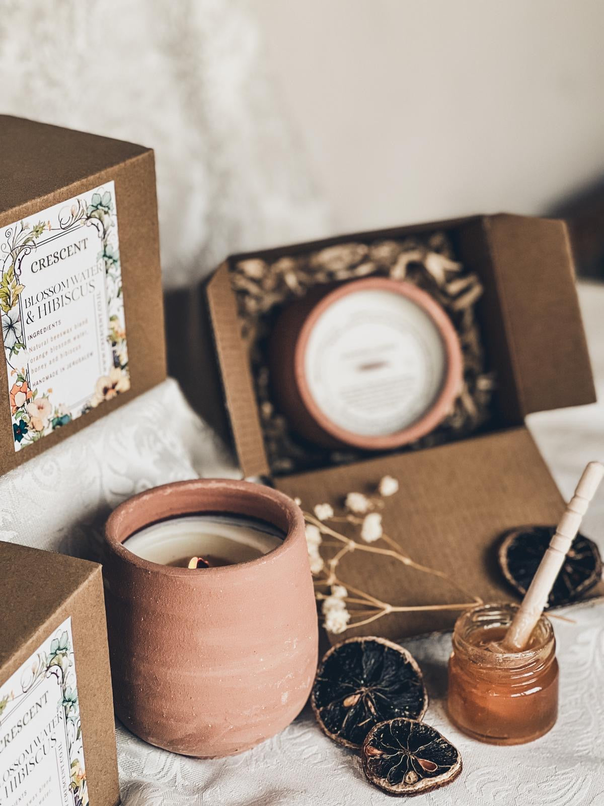 Blossom water & Hibiscus Candle - Hilweh Market