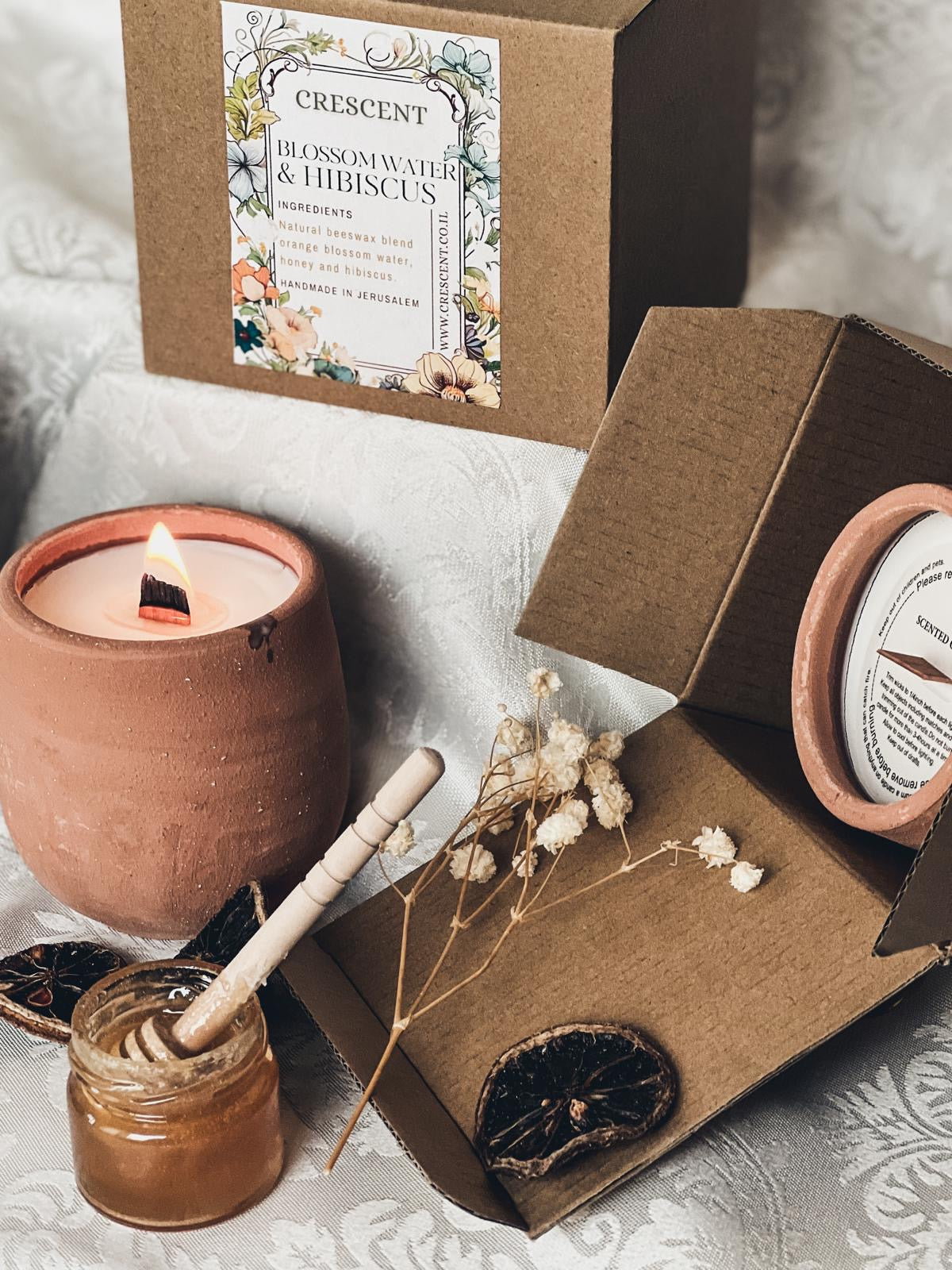 Blossom water & Hibiscus Candle - Hilweh Market