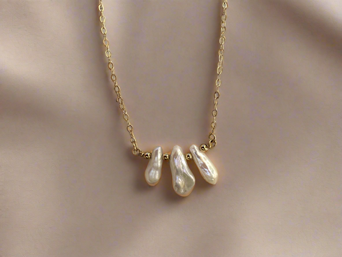 Pearl Gold Chain Necklace (Rana) - Hilweh Market