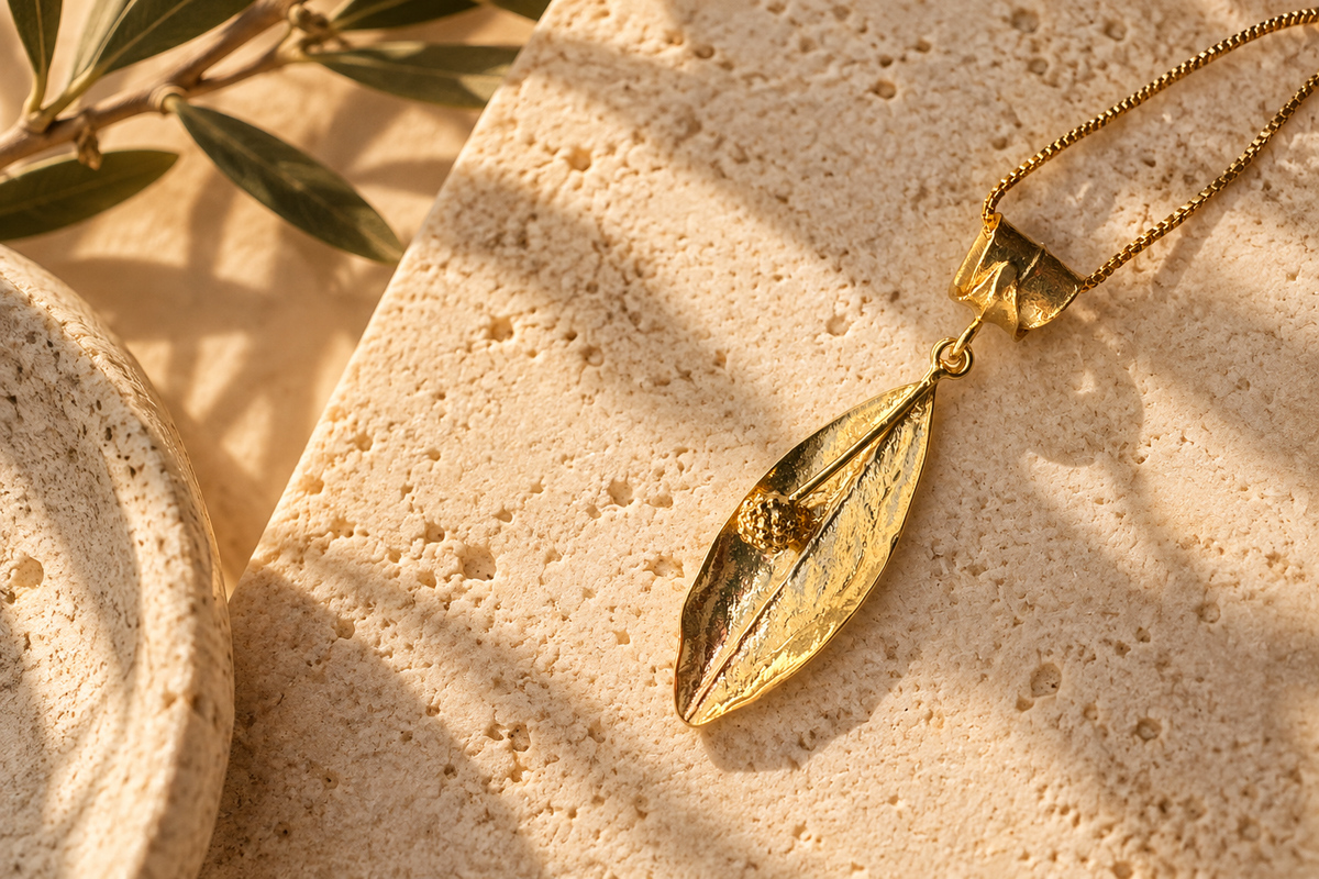 Intricate Olive Leaf Gold Necklace - Hilweh Market