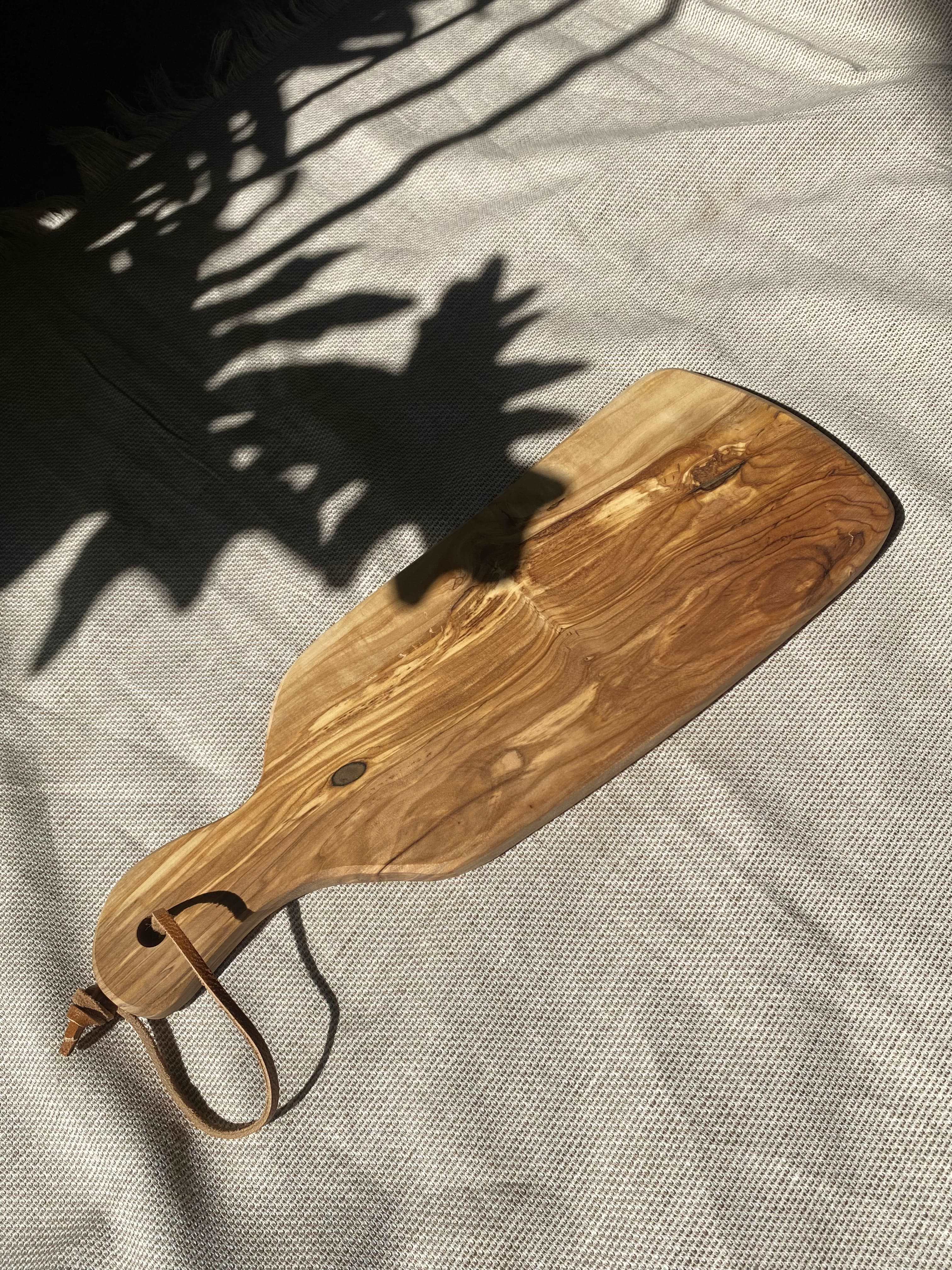 bethlehem-olive-wood-chopping-board