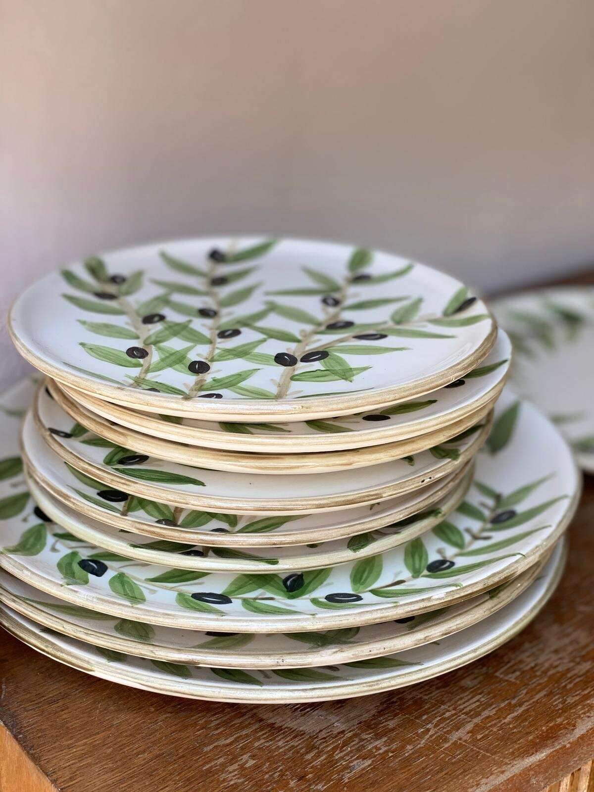dinner-plate-olive-green-leaves-nisf-jbeil