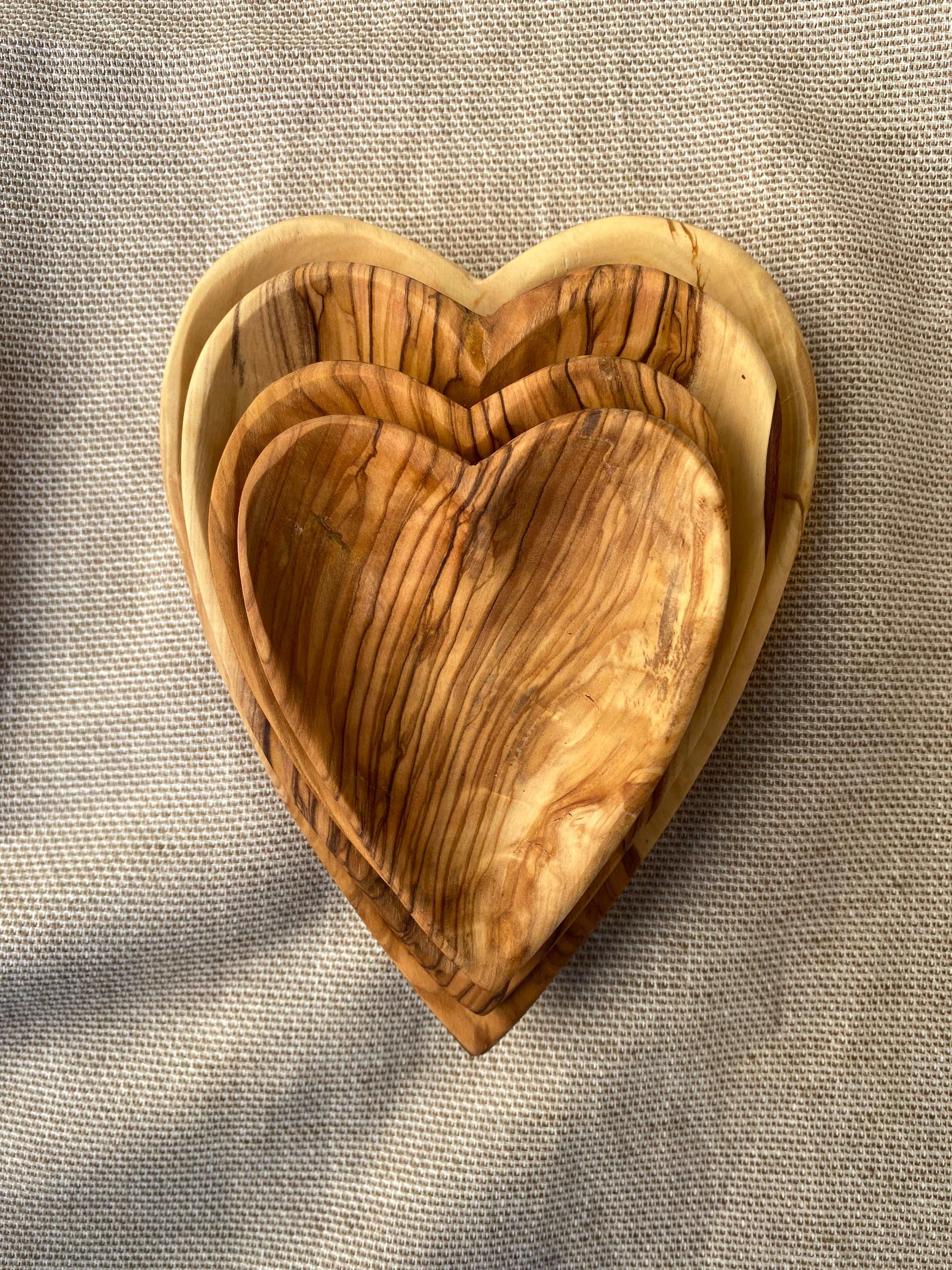 Stacked set of olive wood plates - Hilweh Market