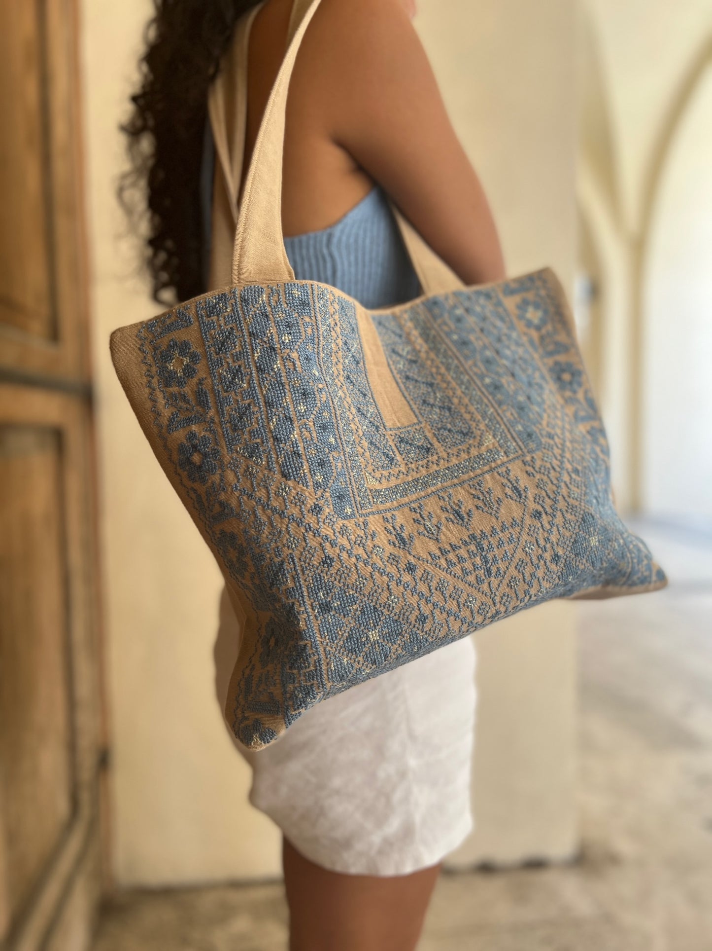 Emroidered linen handbags - Hilweh Market