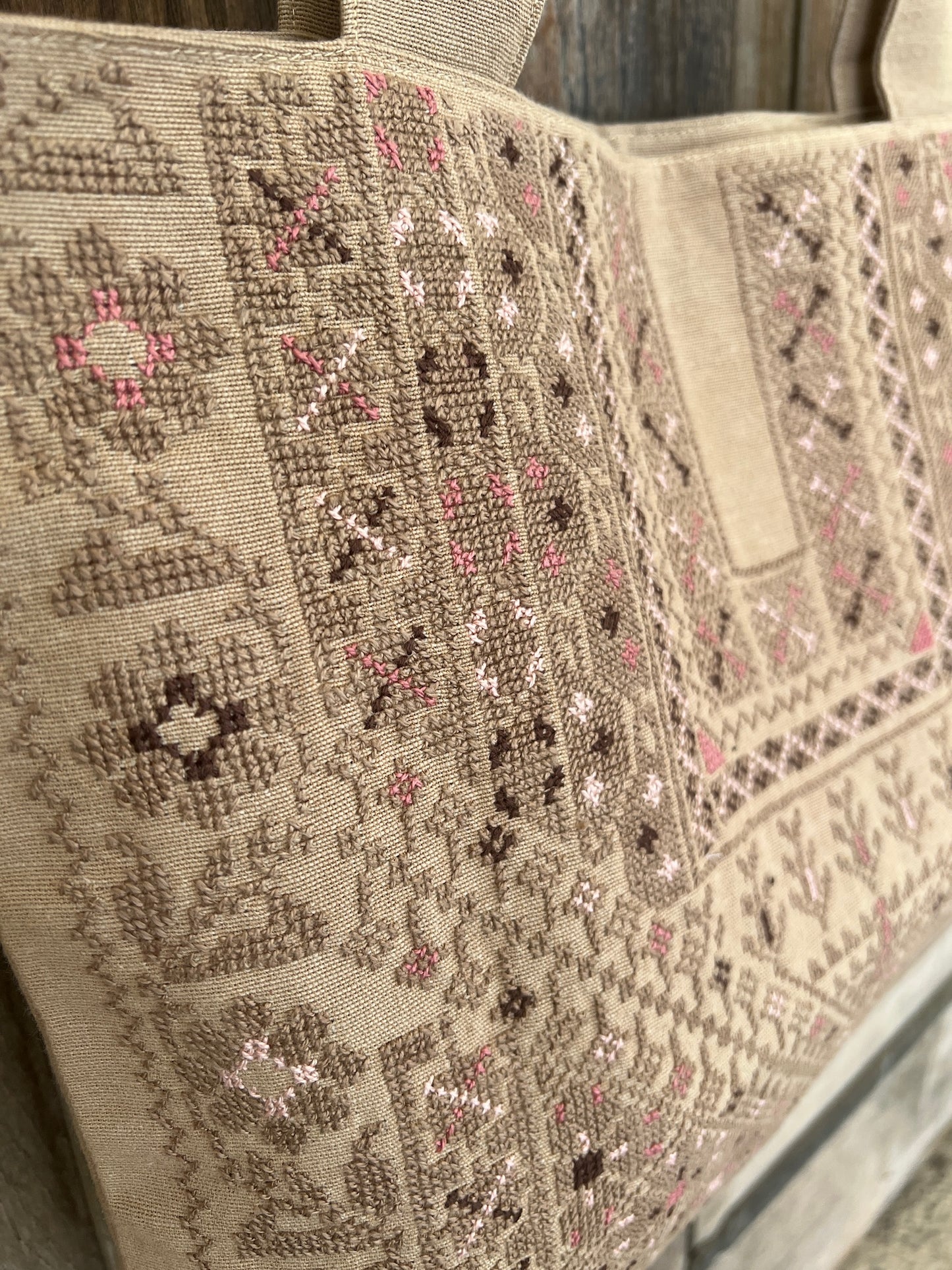 Emroidered linen handbags - Hilweh Market