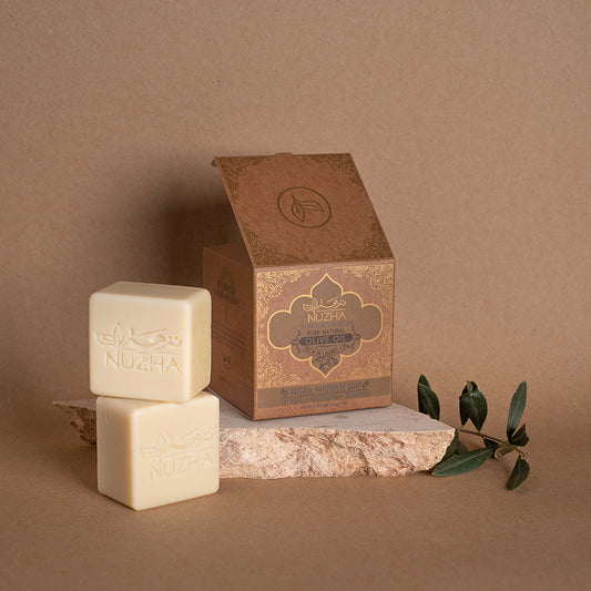 Olive oil & laurel oil soap with natural loofa