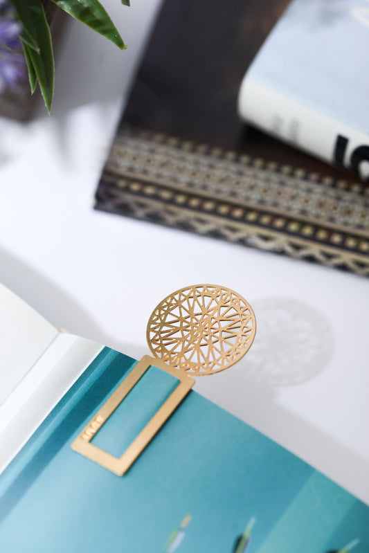 Gold-Plated-Geometric-Circle-Bookmark-mizyan