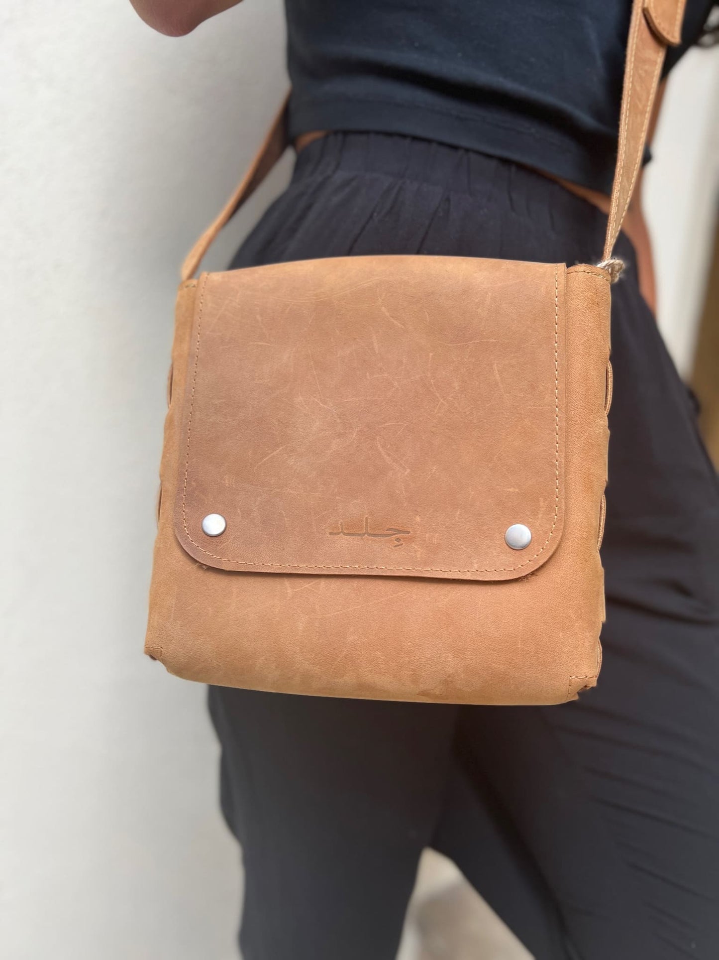 Leather-Cross-Body-Bag-Jelld-camel-hebron