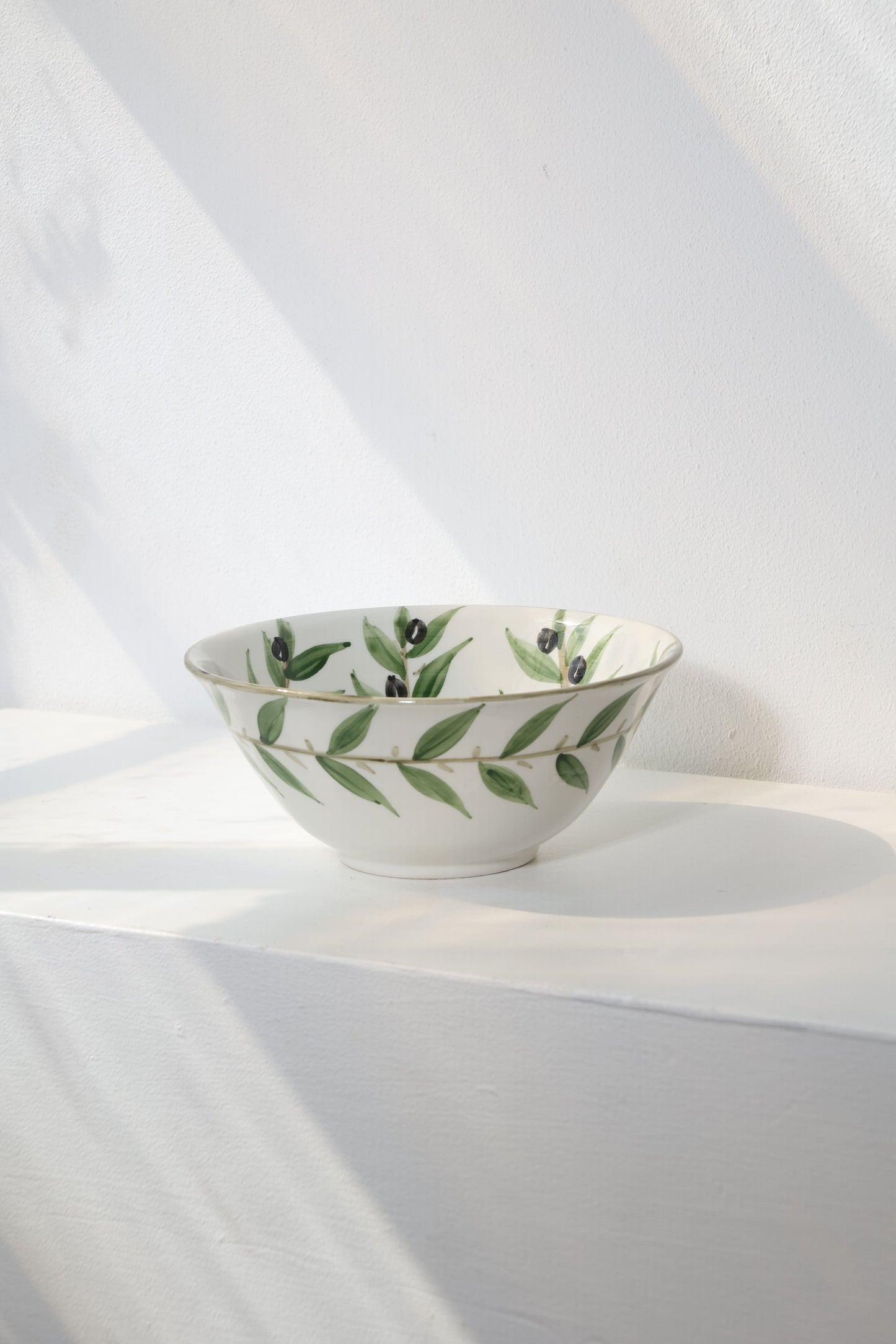 ceramic-olive-leaf-bowl-nisf-jbeil-palestine
