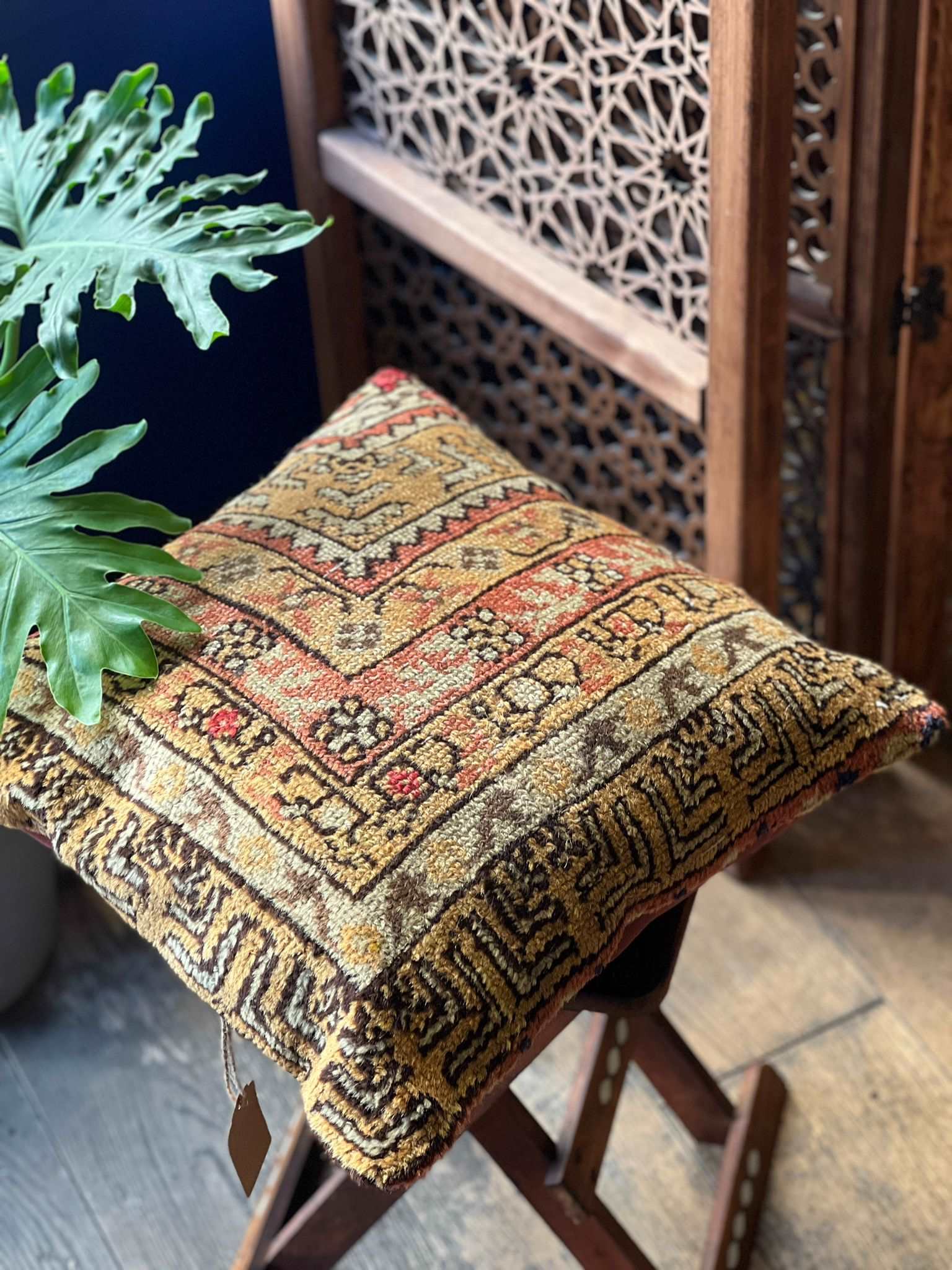 Vintage cushion cover - Hilweh Market