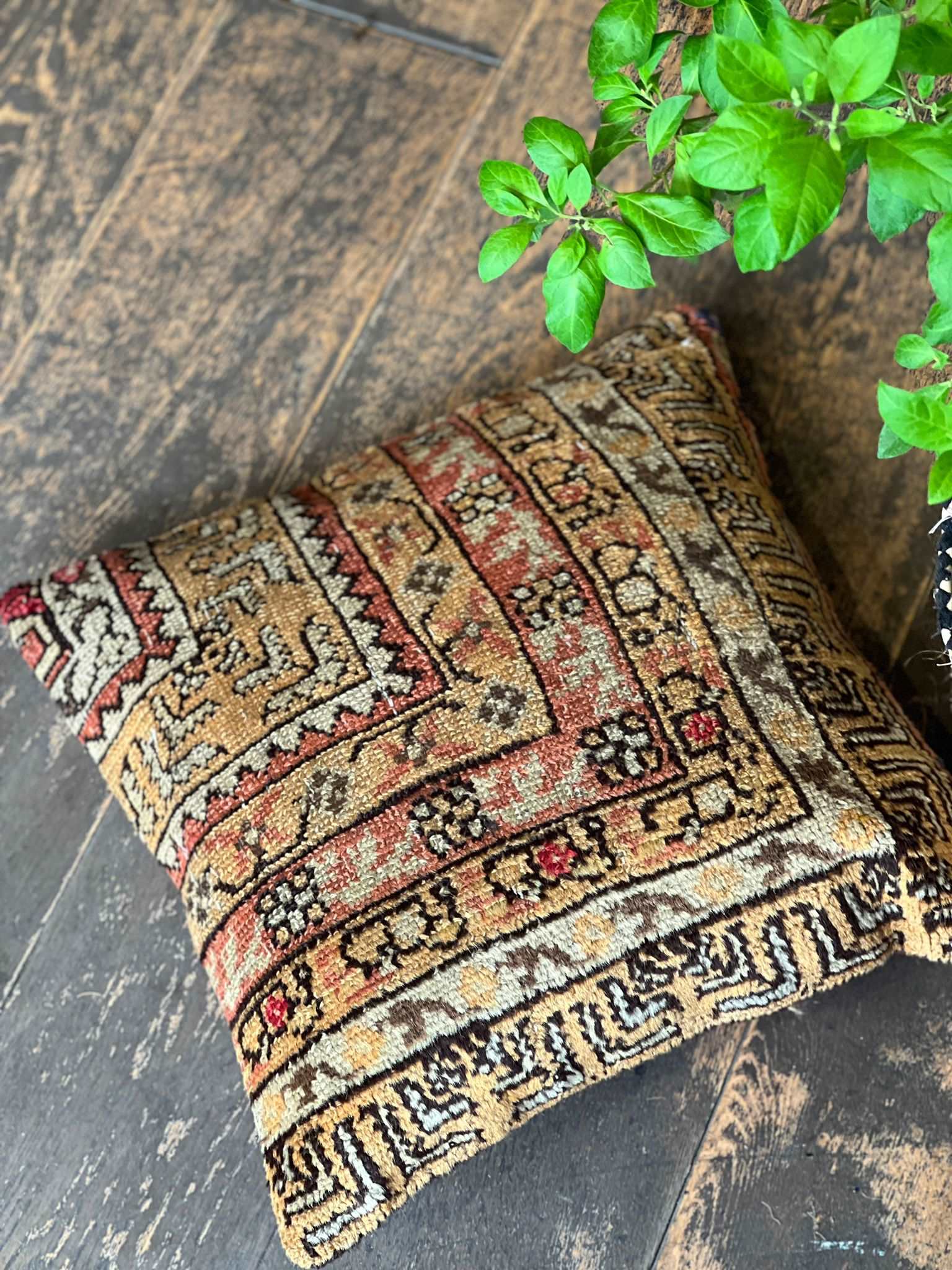 Vintage cushion cover - Hilweh Market
