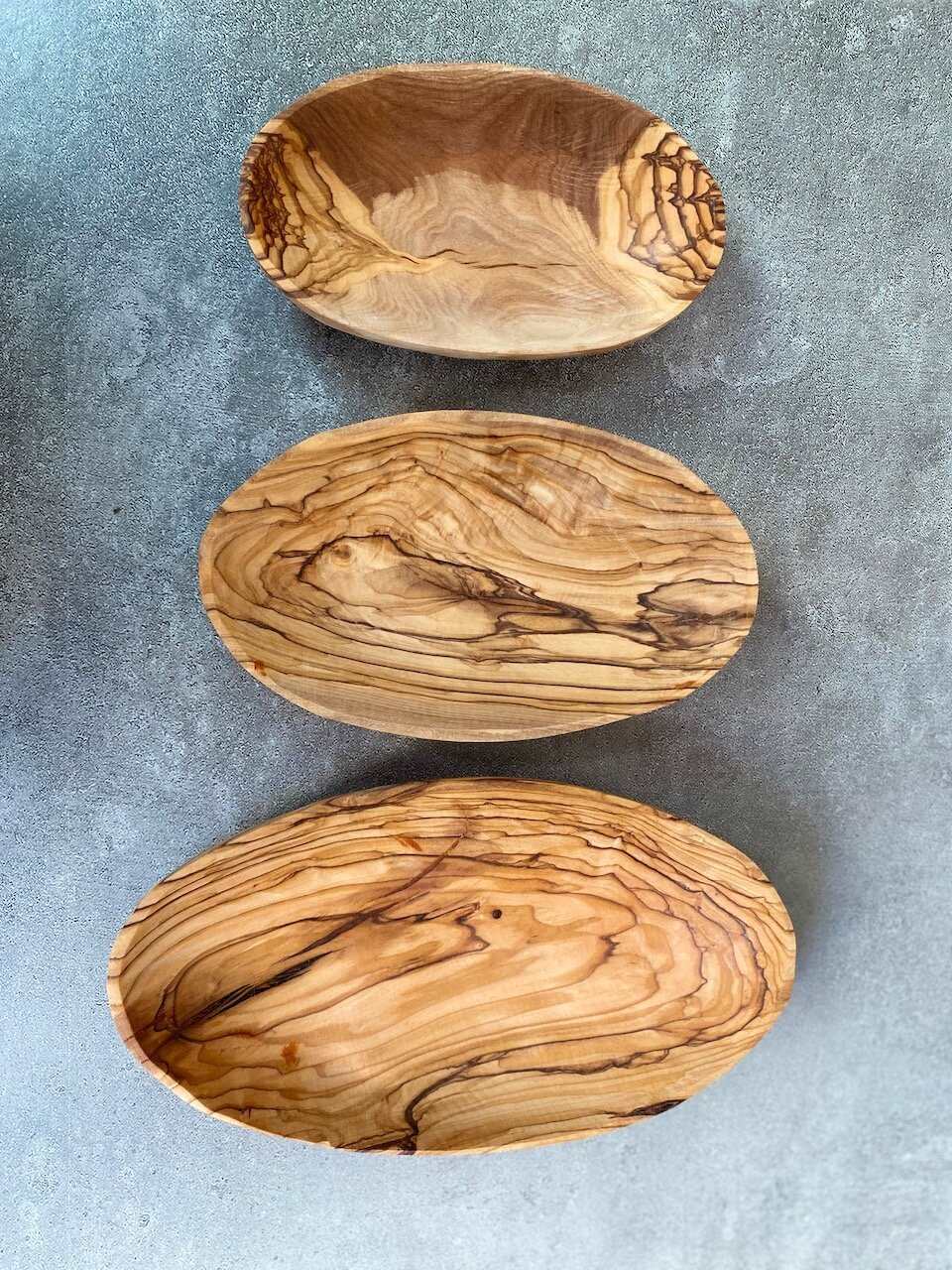 stacked-olive-wood-set-square-plate-bethlehem-palestine