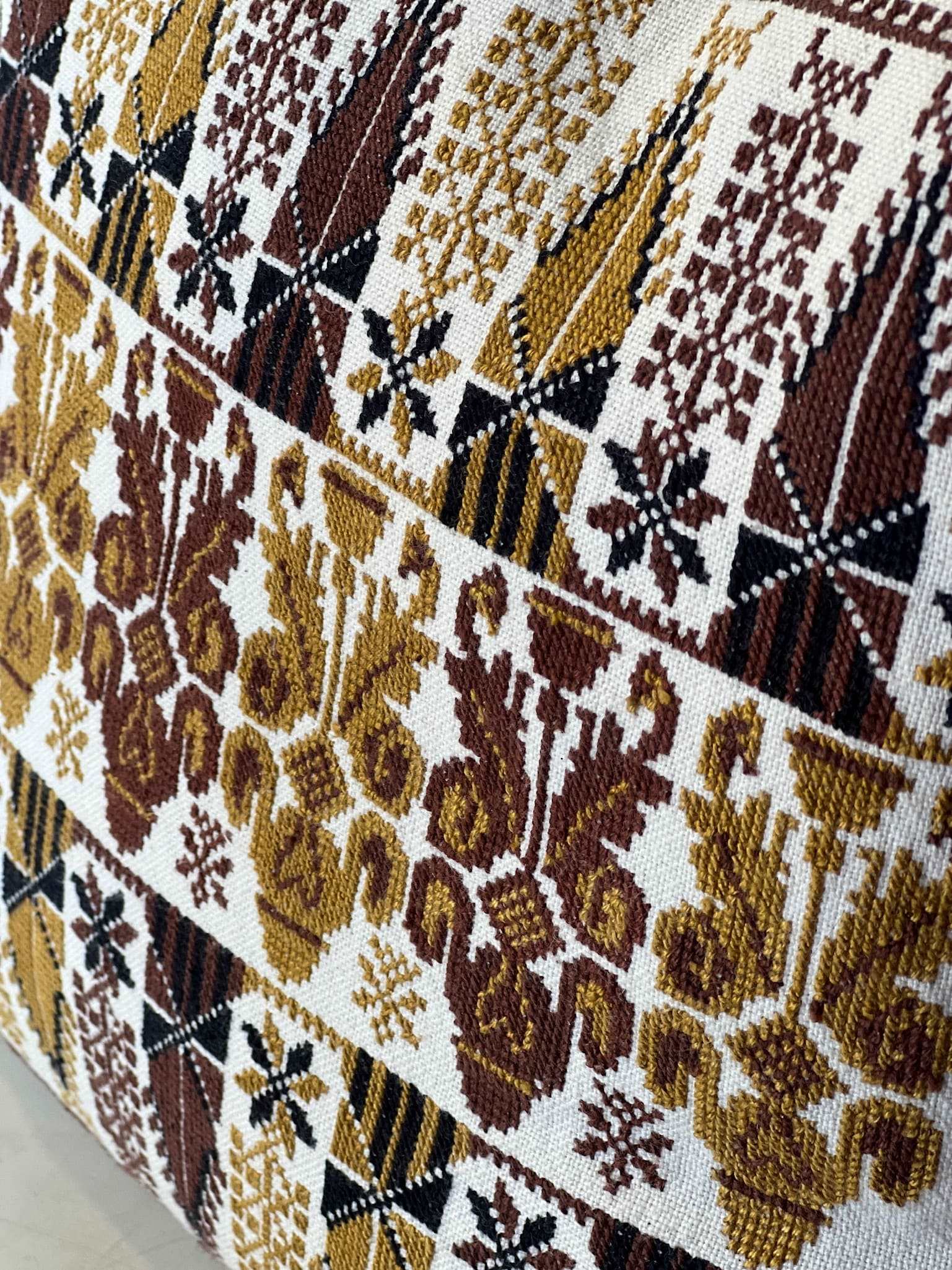 surif-women-cooperative-handmade-embroidery-brown-cushion